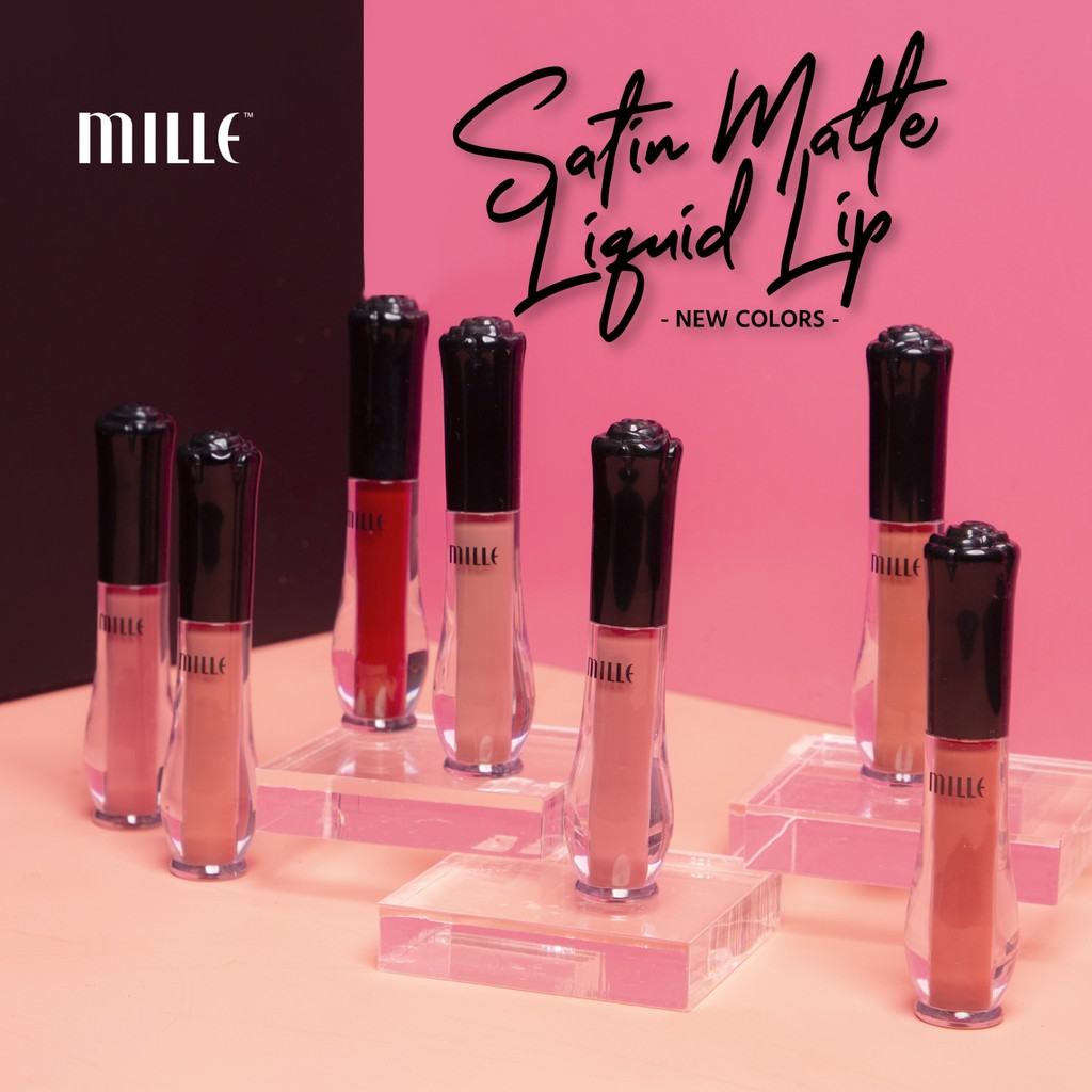 Mille Satin Matte Liquid Lip ลิปสติกเนื้อแมตท์ ผิวสัมผัสเรียบเนียนดุจกำมะหยี่เนื้อนุ่ม ติดทนนาน 24 ชม. หมดกังวลกับปัญหาเรื่องสีซีดจางระหว่างวัน เนรมิตริมฝีปากให้อวบอิ่ม น่าหลงใหล จนทุกคนต้องเหลียวหลัง