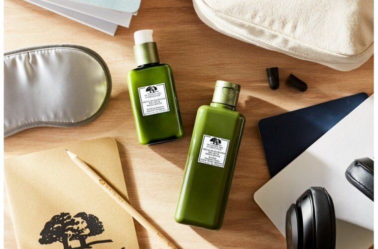 ใช้คู่กันกับน้ำตบ Origins DR. ANDREW WEIL FOR ORIGINS Mega-Mushroom Relief & Resilience Soothing Treatment Lotion ยิ่งเห็นผลมากยิ่งขึ้น   1.Treatment Lotion ช่วยปลอบประโลมในทุกครั้งหลังขั้นตอนล้างหน้า 2.Emultion เสริมปราการปกป้องผิวอย่างบางเบาด้วยเนื้ออิมัลชั่นที่ซึมไว ไม่เหนอะหนะผิว