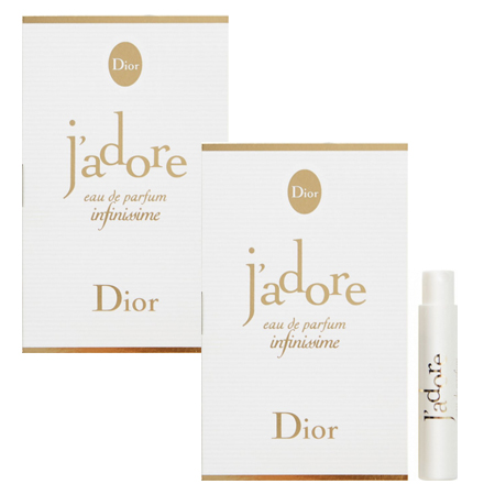 แพ็คคู่ J'adore Infinissime EDP 1 ml เสน์ห์อันยั่วยวนจากดอกกุหลาบซ่อนกลิ่น ตามด้วยกลิ่นนุ่มละมุนของ Sandalwood แปลงโฉมเป็นหญิงสาวน่าค้นหา