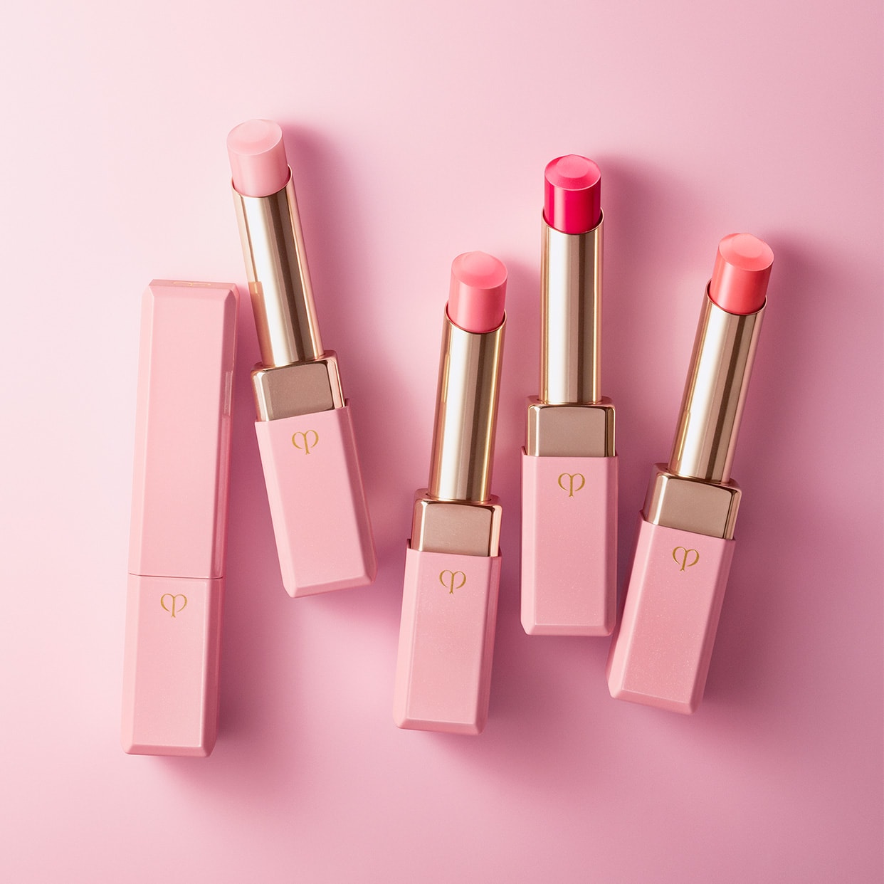 Cle De Peau Beaute Lip Glorifier Balm 2.8g #Neutral Pink ลิปมันบำรุงริมฝีปาก ดูมีเลือดฝาดอุดมไปด้วยน้ำมันพฤกษชาติที่ช่วยบำรุงริมฝีปากให้เรียบเนียนอย่างต่อเนื่อง