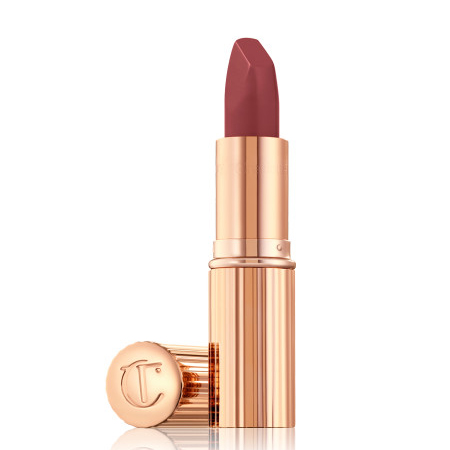 Matte Revolution Lipstick #Pillow Talk Medium 1.1g ลิปสติกเนื้อแมทเพิ่มสีสันอย่างเป็นธรรมชาติ พร้อมสารบำรุงให้ริมฝีปากเรียบเนียน อ่อนเยาว์ยิ่งขึ้น